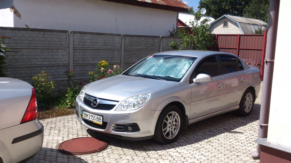 Трохи клубної символіки та фото сімейного автопарку 5