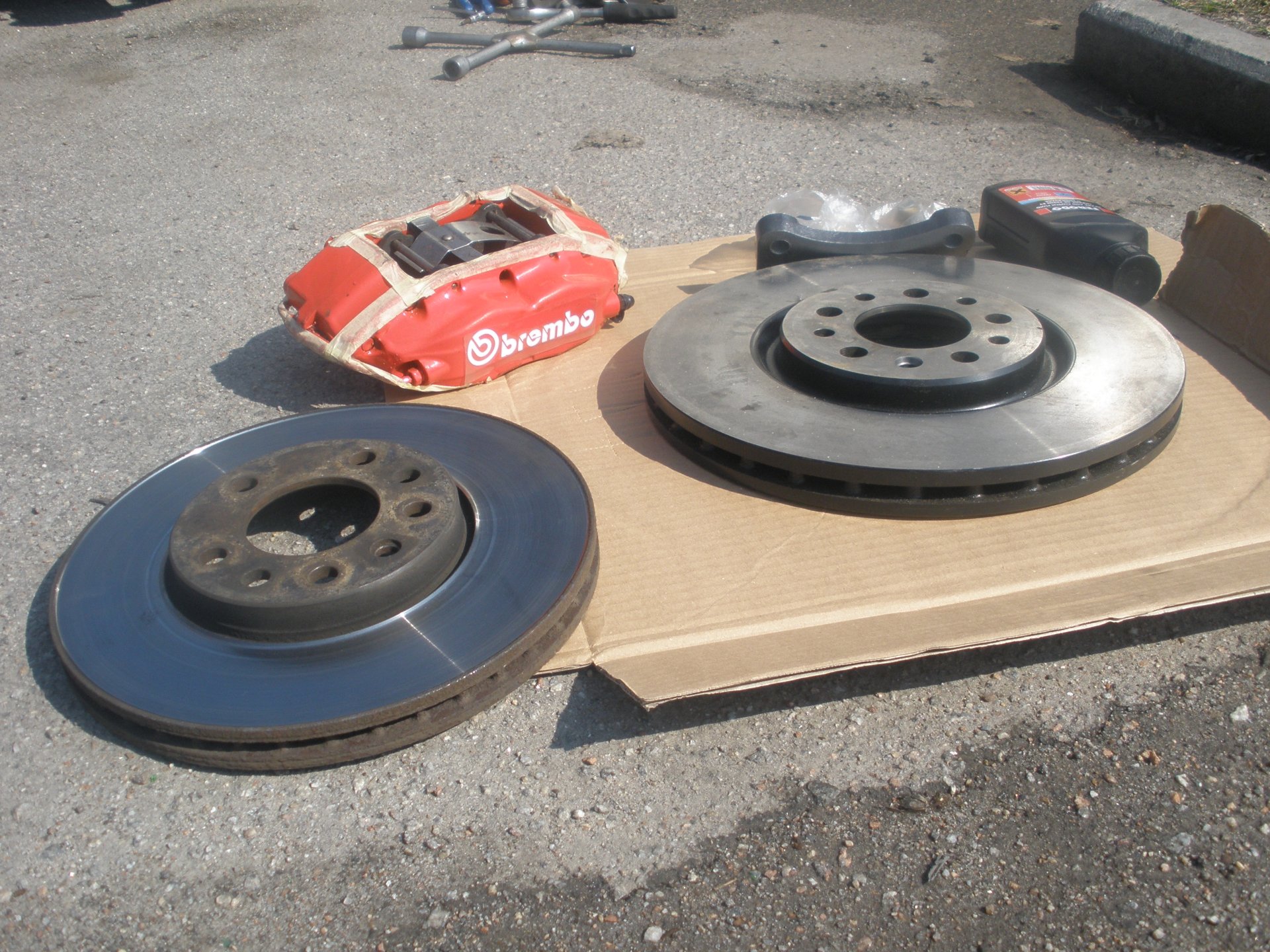 4-х поршневі супорти Brembo 2
