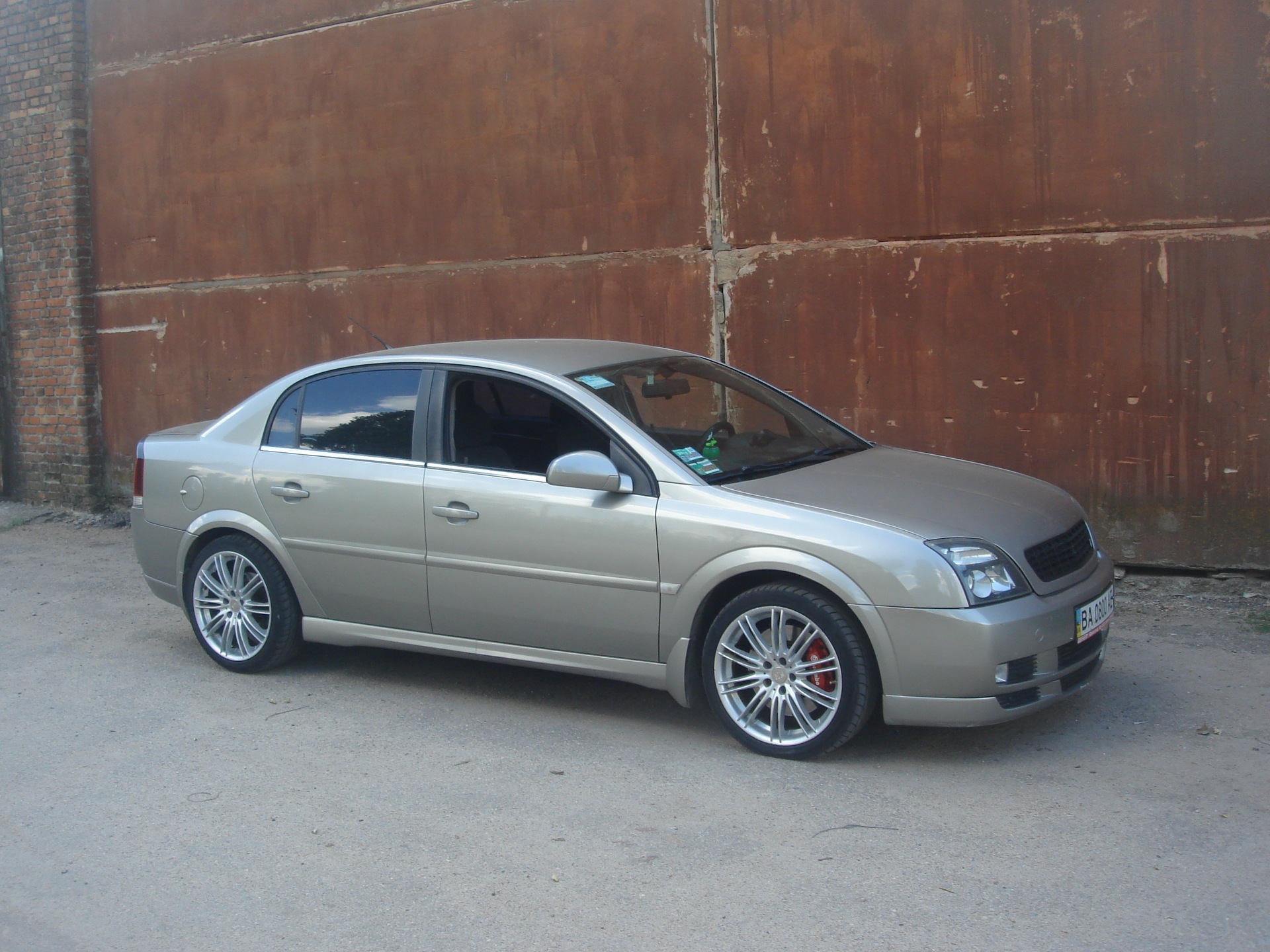 нові шузи R18 (продам:) 2