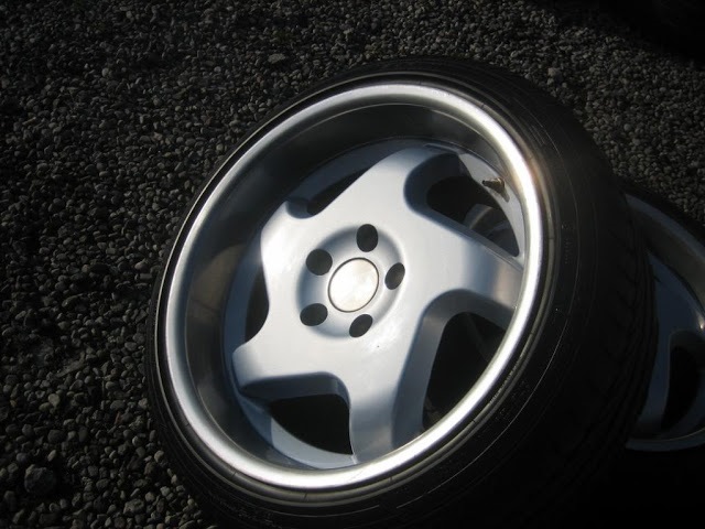 (продані) KW Turbo R17, продам гуму 215\45 + 235\40 2