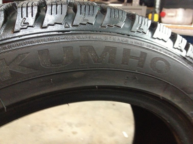 Kumho i zen kw22 215/60 r16👠 Нові зимові лабутени👠!) 1