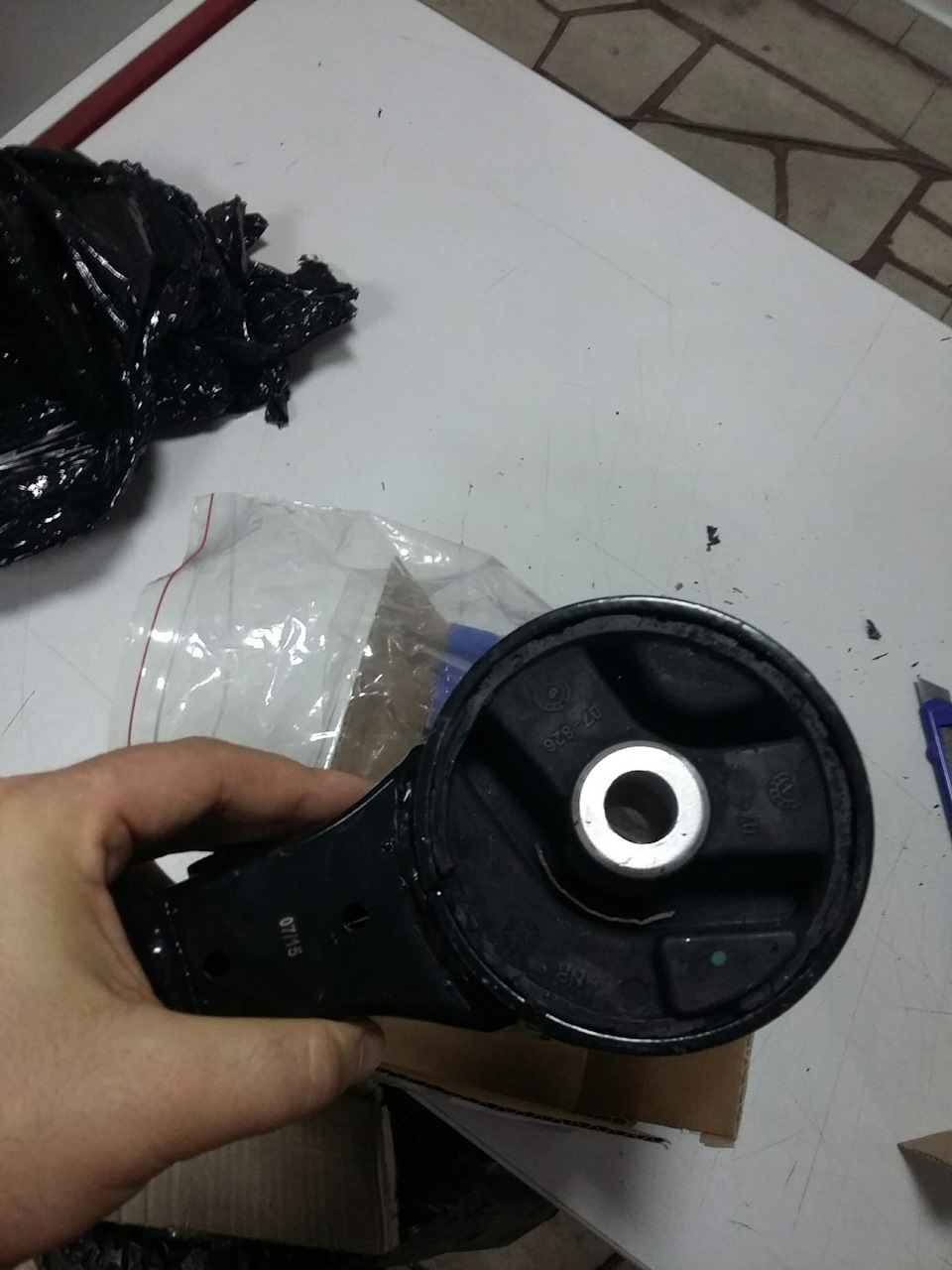 Заміна подушки двигуна задньої SWAG (АКПП AF-23) 3