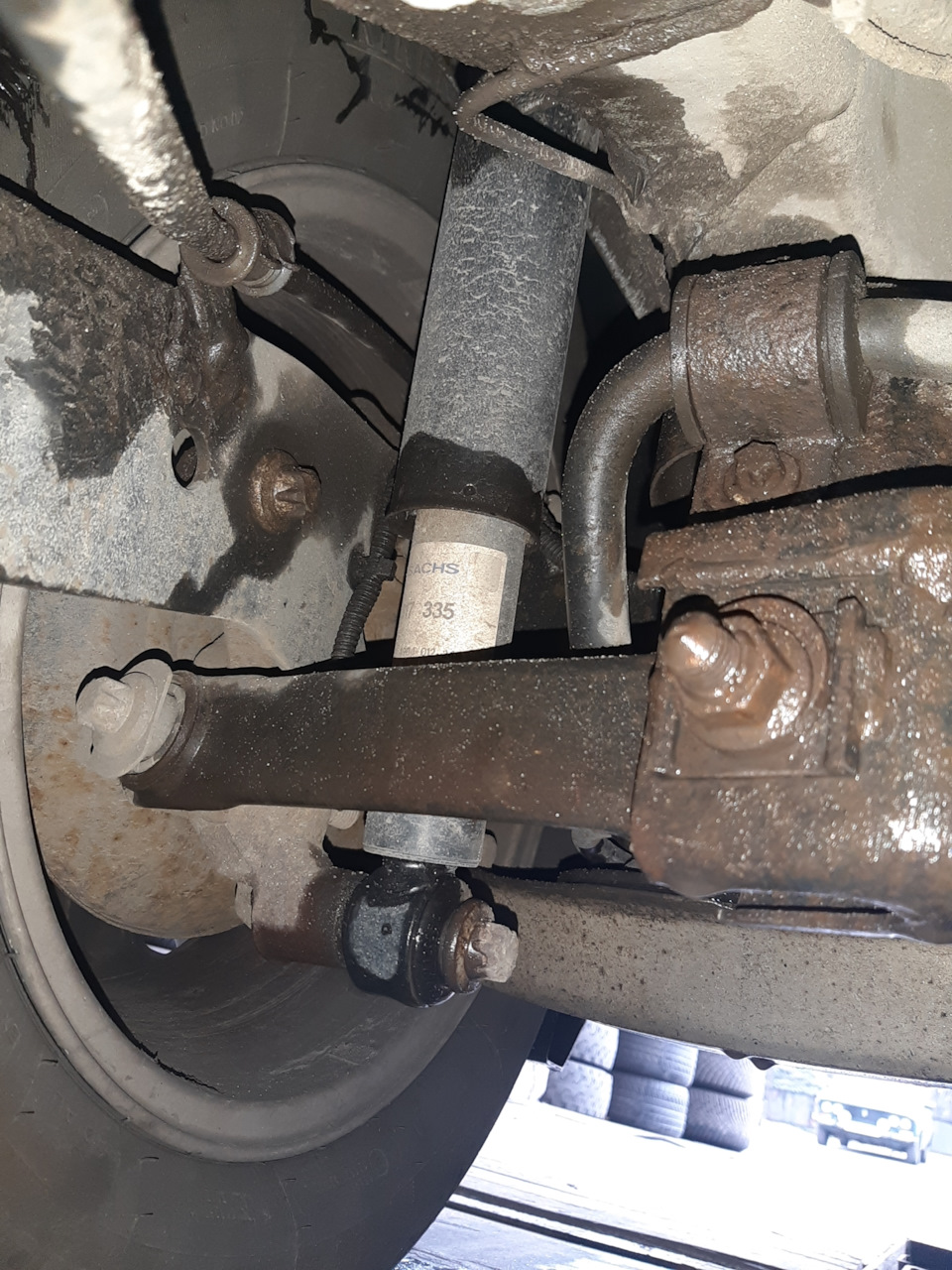 🛠 Заміна сайлетблоків у поперечних важелях. 3
