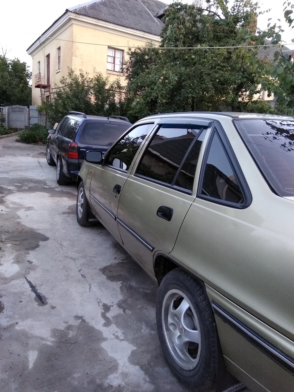 неділя вихідних 2