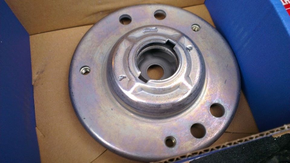 Опори амортизаторів Vectra C 2.8t 3