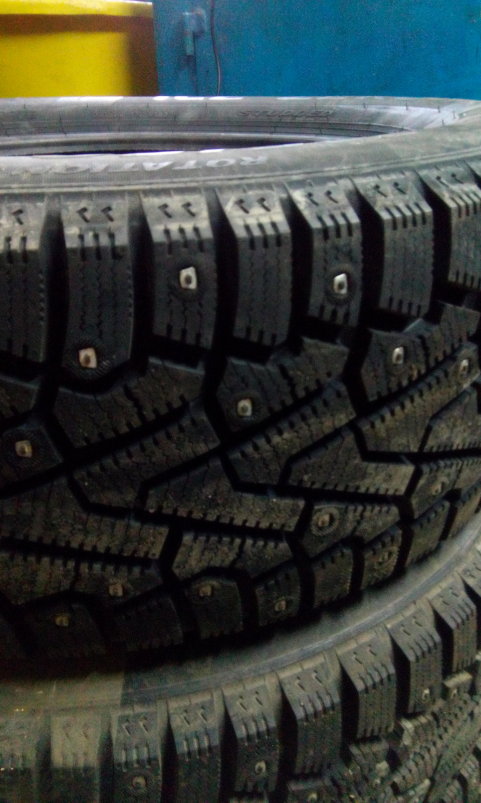 Перевзувся на зиму PIRELLI Winter Ice Zero 2