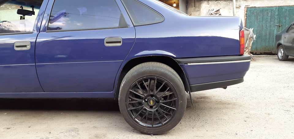 Прикладка.Тапки:Dotz rapier dark.R16 4*100 7J ET38. 5
