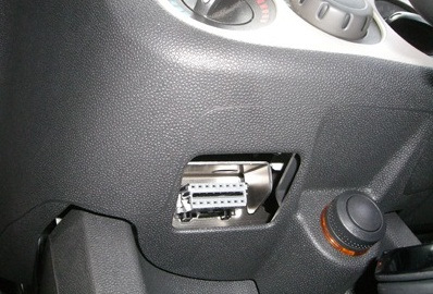 Опель Вектра С. Адаптер під OBD2 з перехідником CAN шини. 4