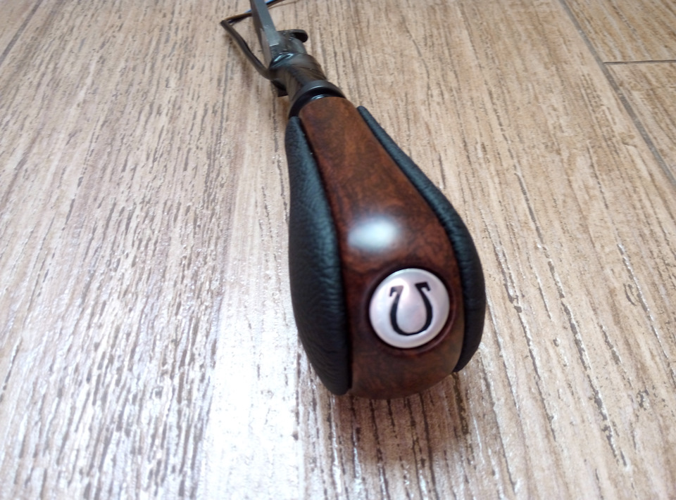 Opel Club Israel. Ручка акпп з логотипом Omega . Матовий лак -Ω. 4
