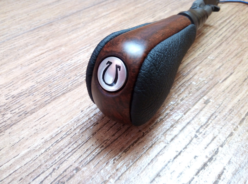 Opel Club Israel. Ручка акпп з логотипом Omega . Матовий лак -Ω. 1