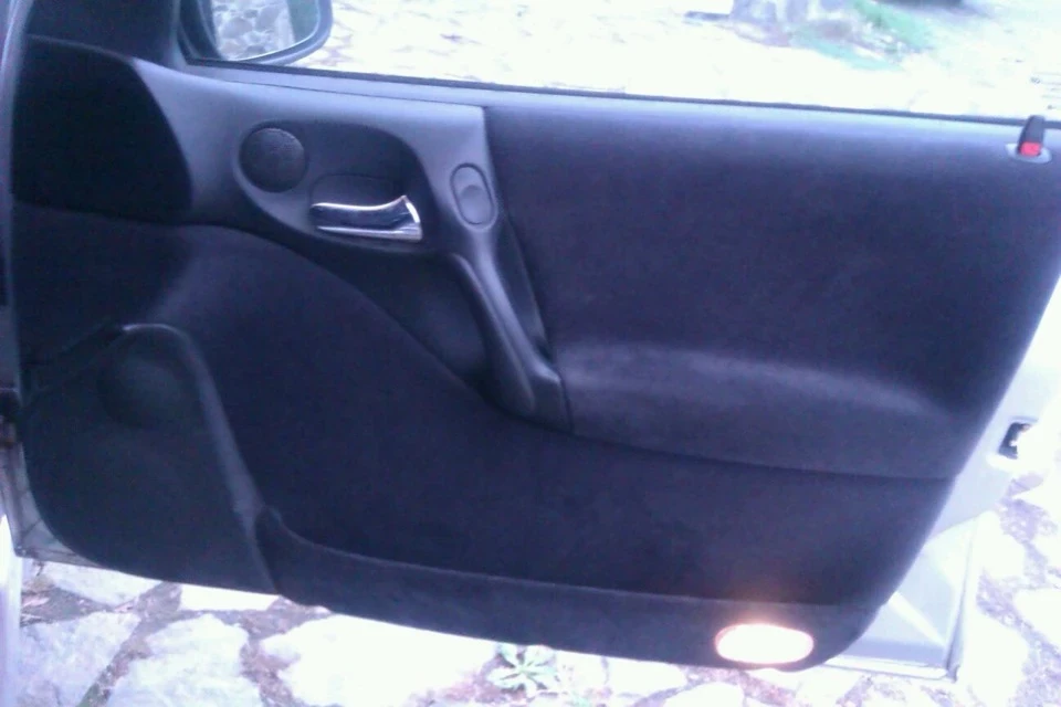 Усунув скрип дверних ручок. Opel vectra B