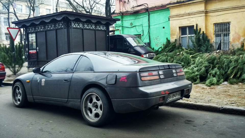 Автомобіль легенда Nissan NX 5