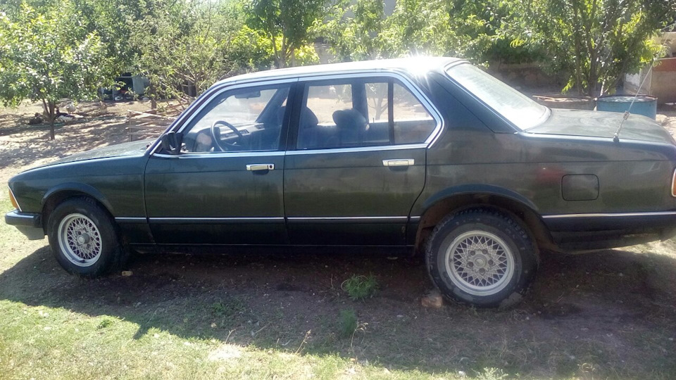 BMW 728i 4