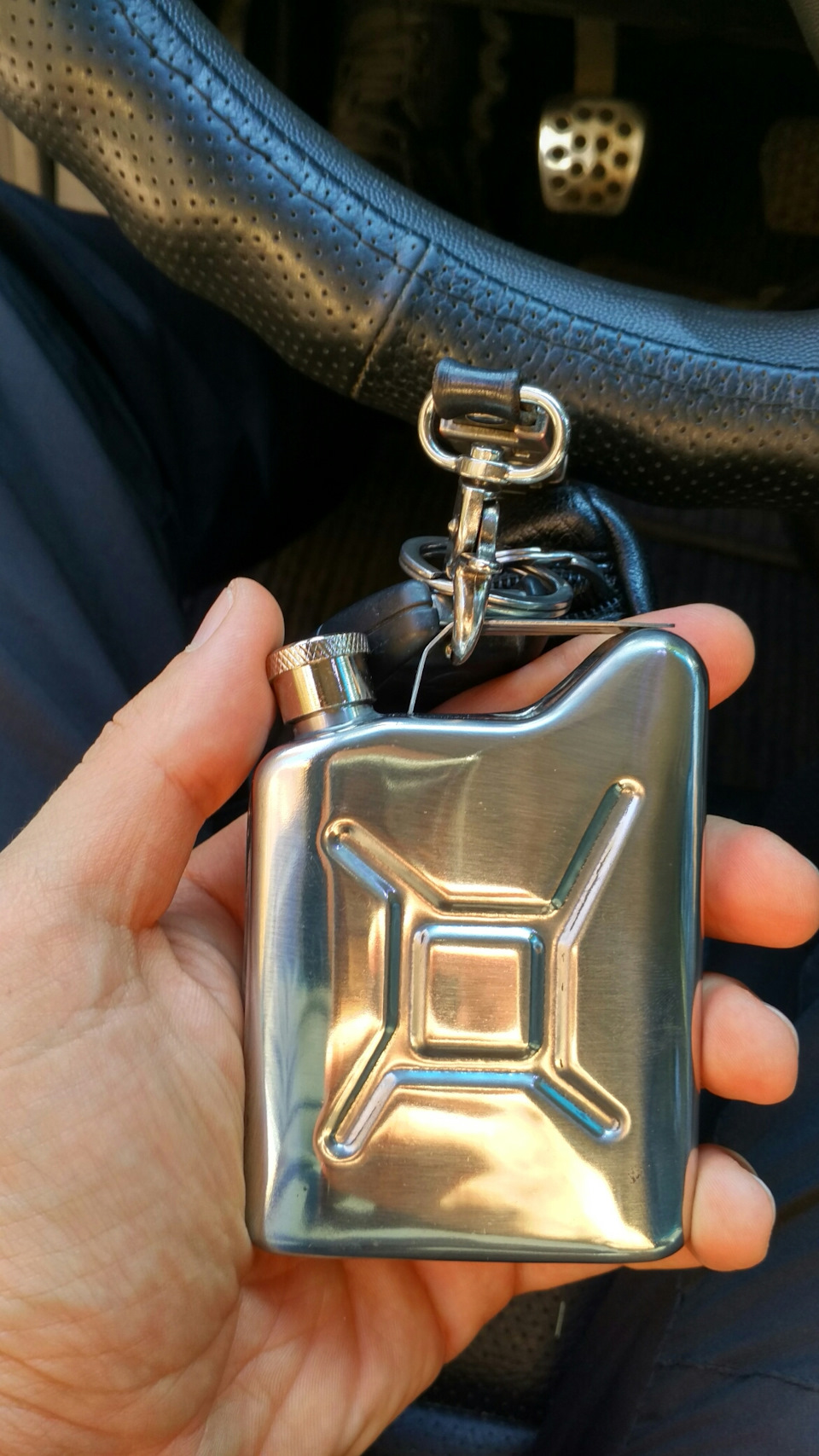 Брілочок приїхав))) 2