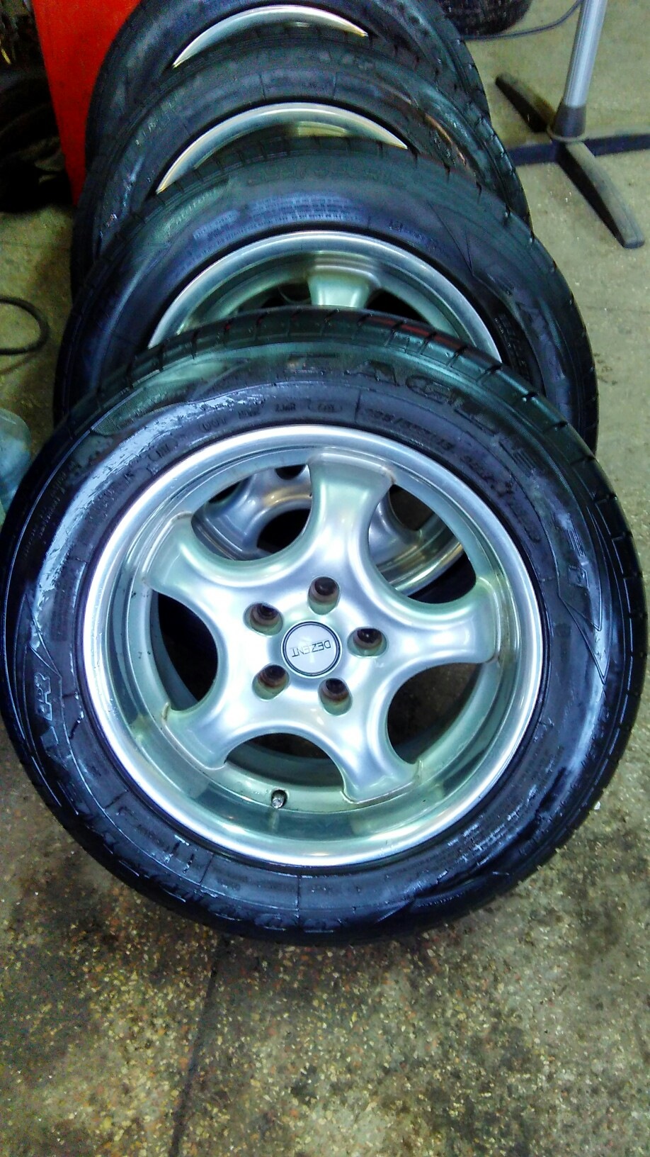 Продам диски Dezent R16 5/110 1