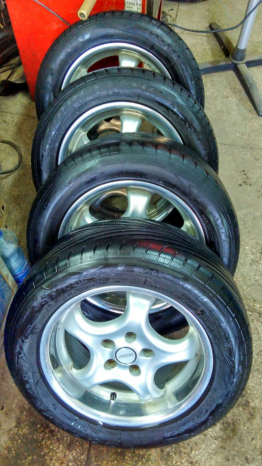 Продам диски Dezent R16 5/110 4