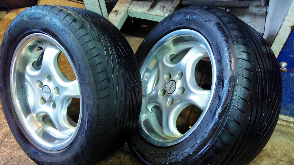 Продам диски Dezent R16 5/110 3