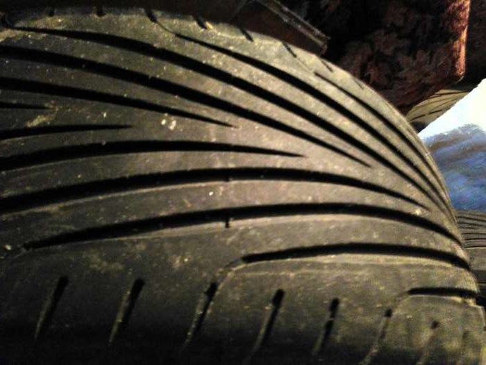 Продам гуму Goodyear F1 R16 225 55 2