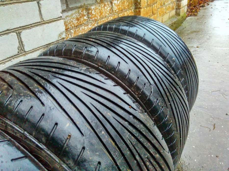 Продам гуму Goodyear F1 R16 225 55 3