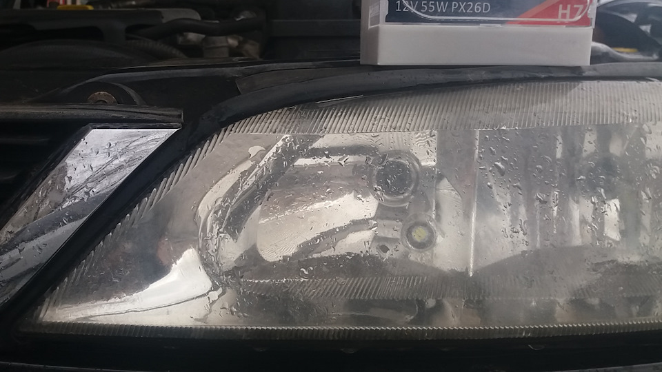 Заміна ламп H7 дальнього світла Vectra B 2