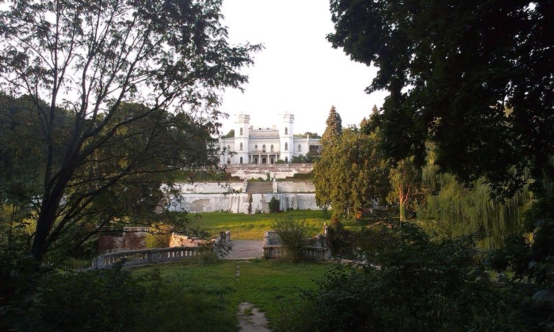 Шарівський палац 2