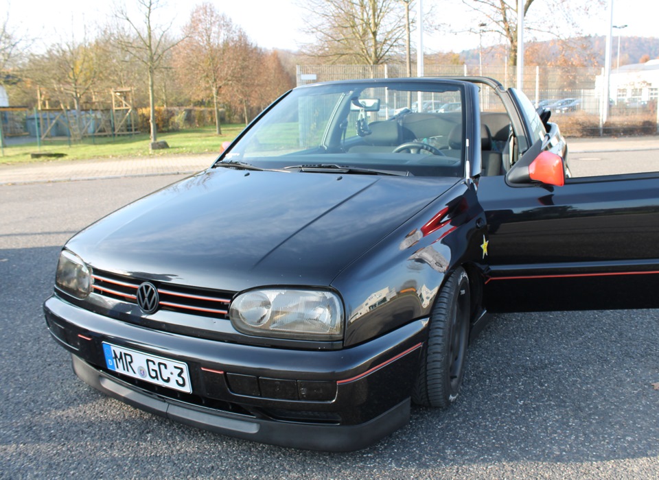 Фотосесія зі зйомів У полі зору про VW Golf 4
