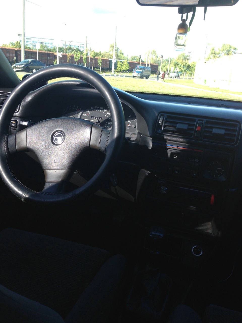 Огляд Opel Vectra A GT 2.0 i KAT Розділ 2: Салон загальний вигляд. 5