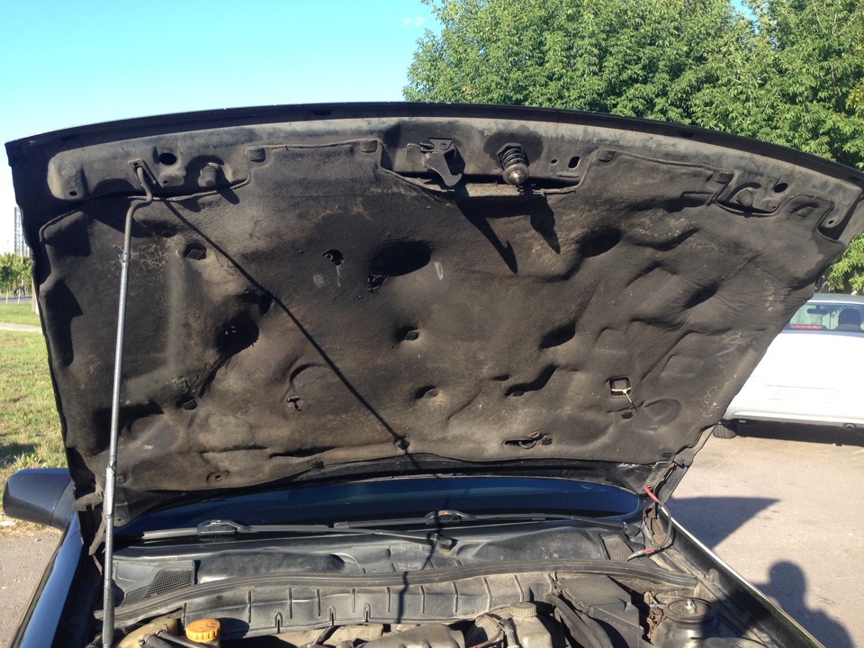 Огляд Opel Vectra A GT 2.0 i KAT Розділ 4: Під капотом. 1