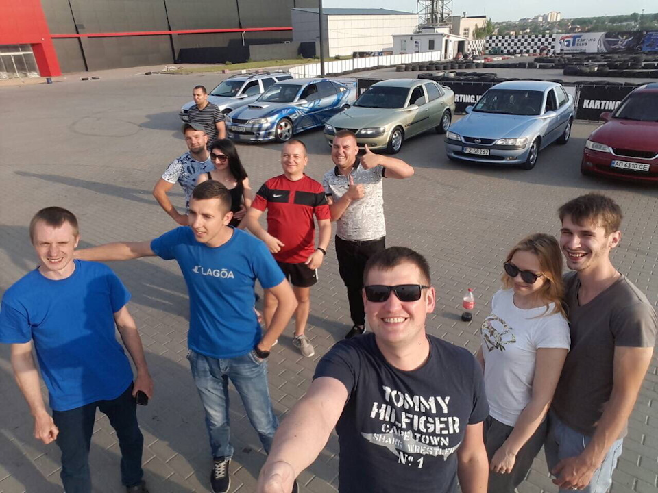 Перша зустріч наших учасників вектору чату 1