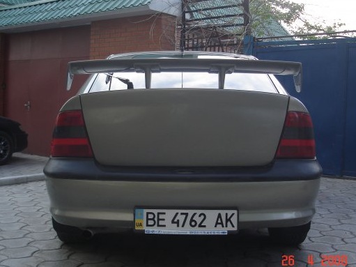 Кришка багажника 1