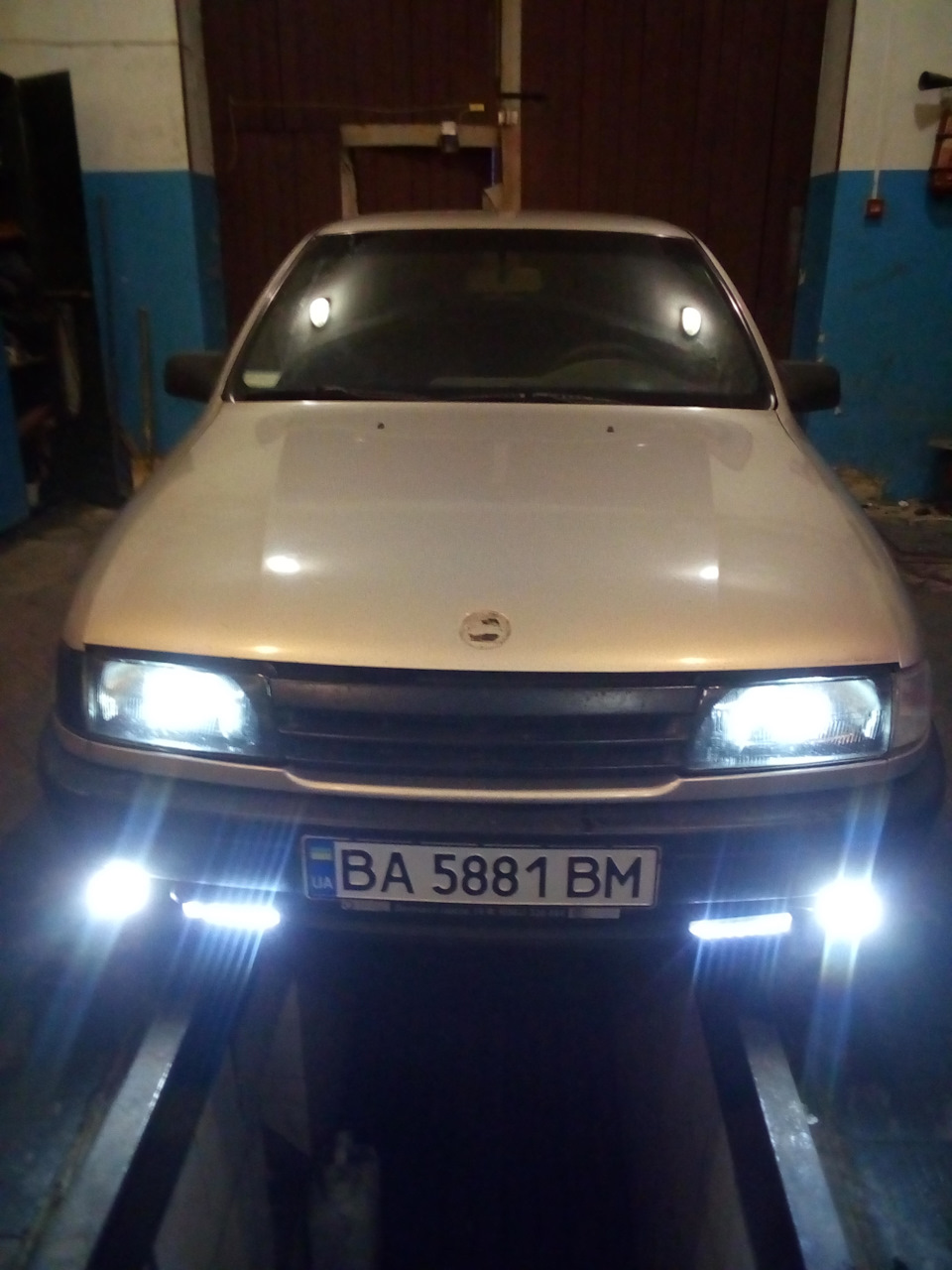 LED ПТФ 20W + ДХО ангельські очі 1
