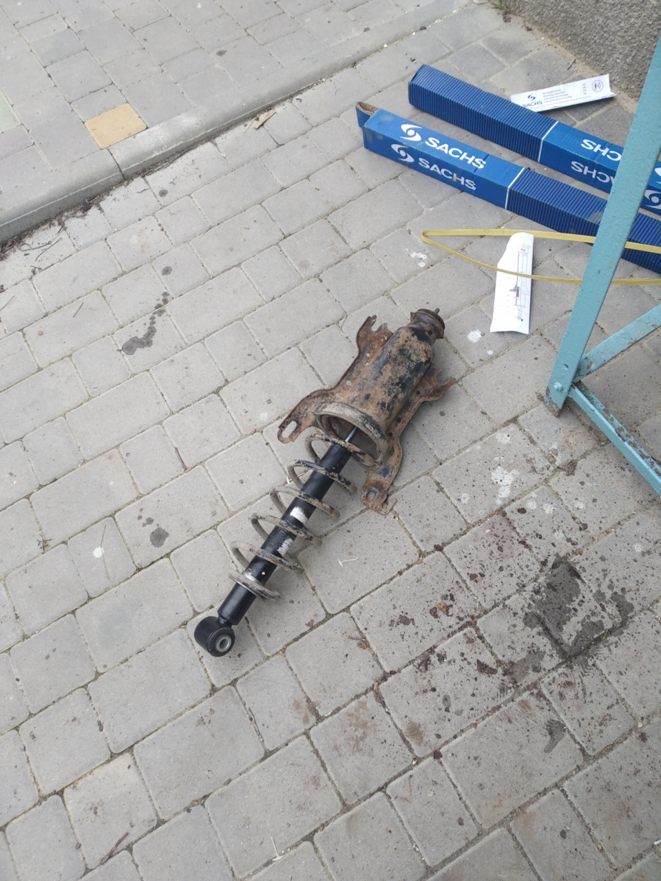 Заміна амортизаторів та пружин 5