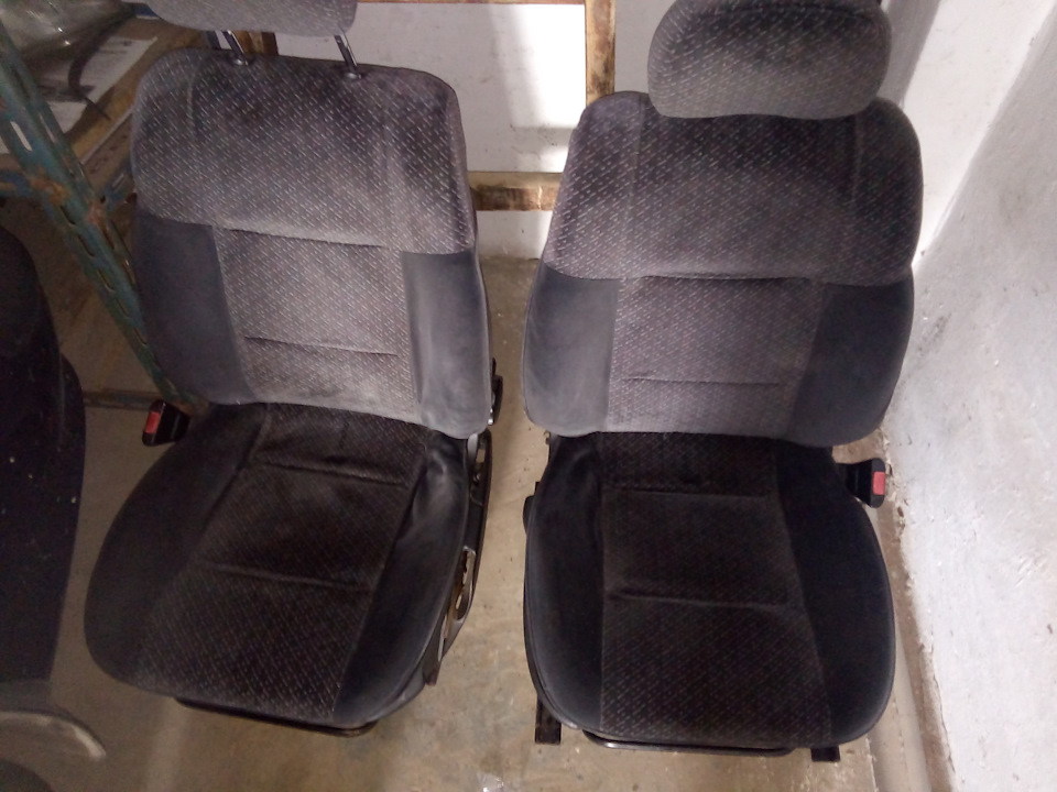 Продам запчастини вектора b дешево 3