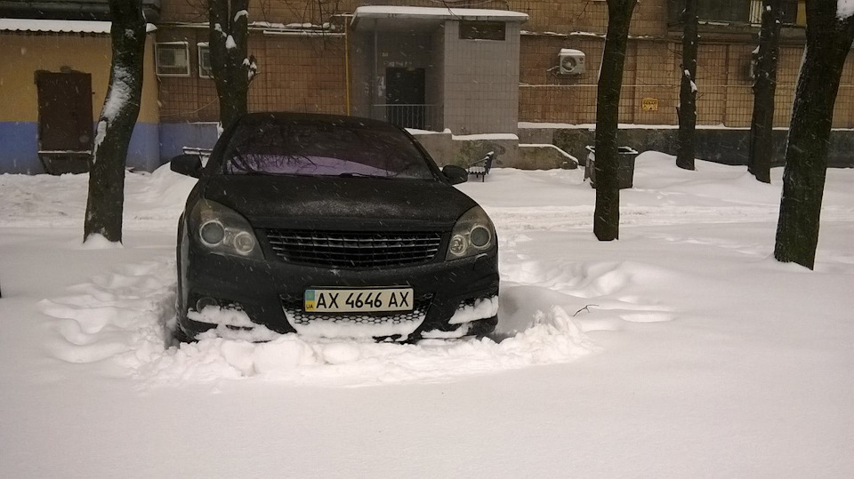 Трохи снігу вам у стрічку :) 3