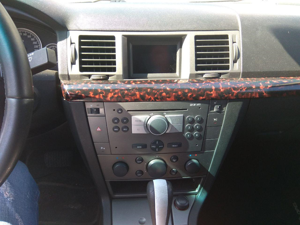CD30MP3 з AUX замість Alpine CDE178bt або естетика проти функціональності. 3