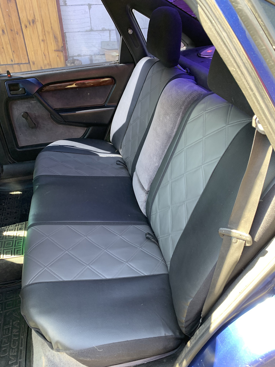 Чохли з екошкіри за дешманом 2