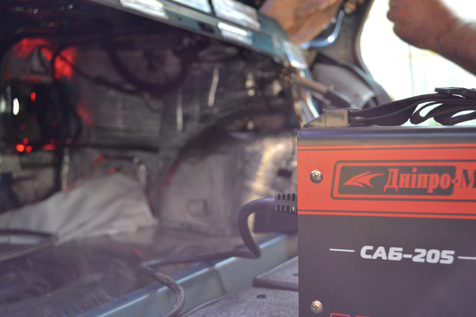 Ремонт перегородки салон/багажник 1