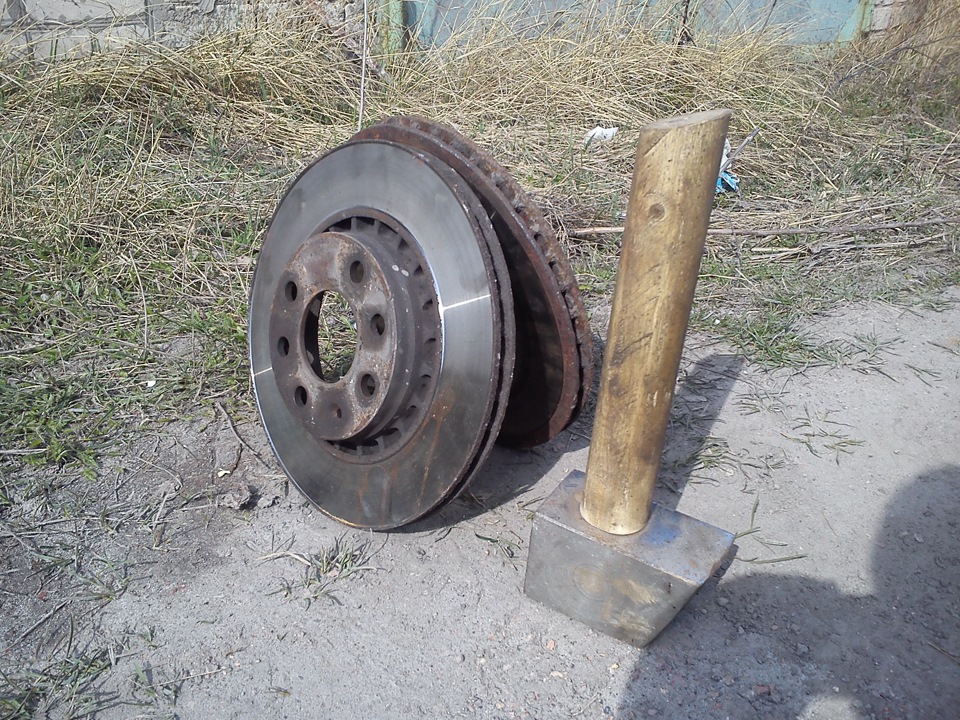 Тормозні диски, шланги та колодки 3