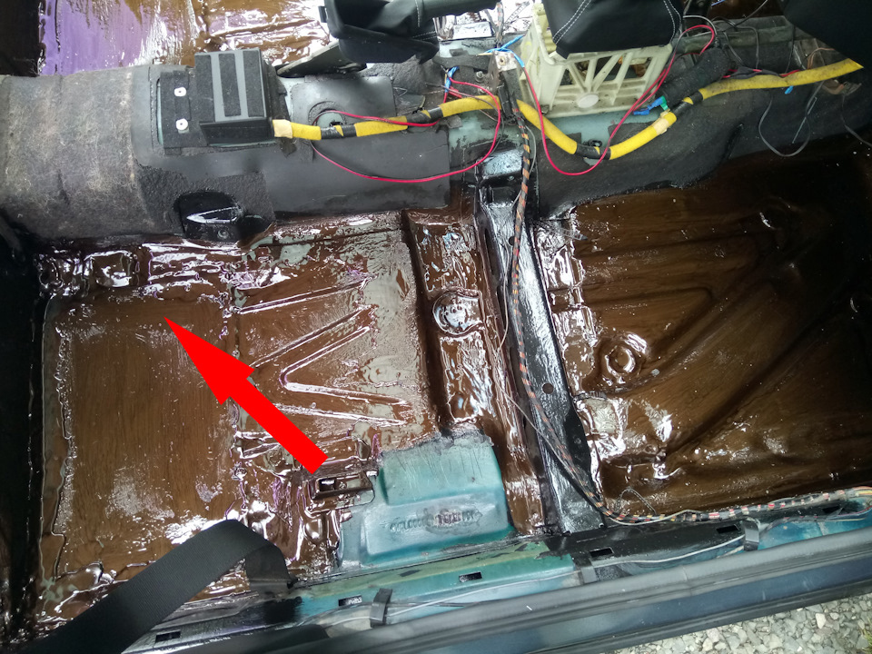 Вода в салоні з боку зад. пасажира Help! 4