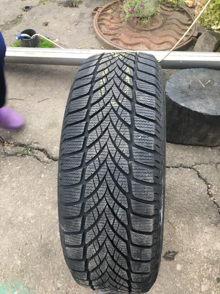 Піст продажу! Goodyear 205/60/16 3