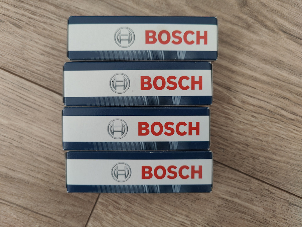 Заміна свічок Bosch 1
