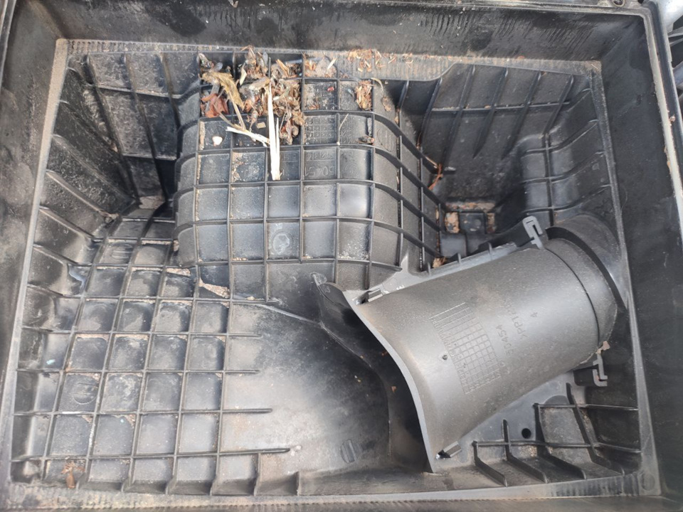 Заміна повітряного фільтра 1