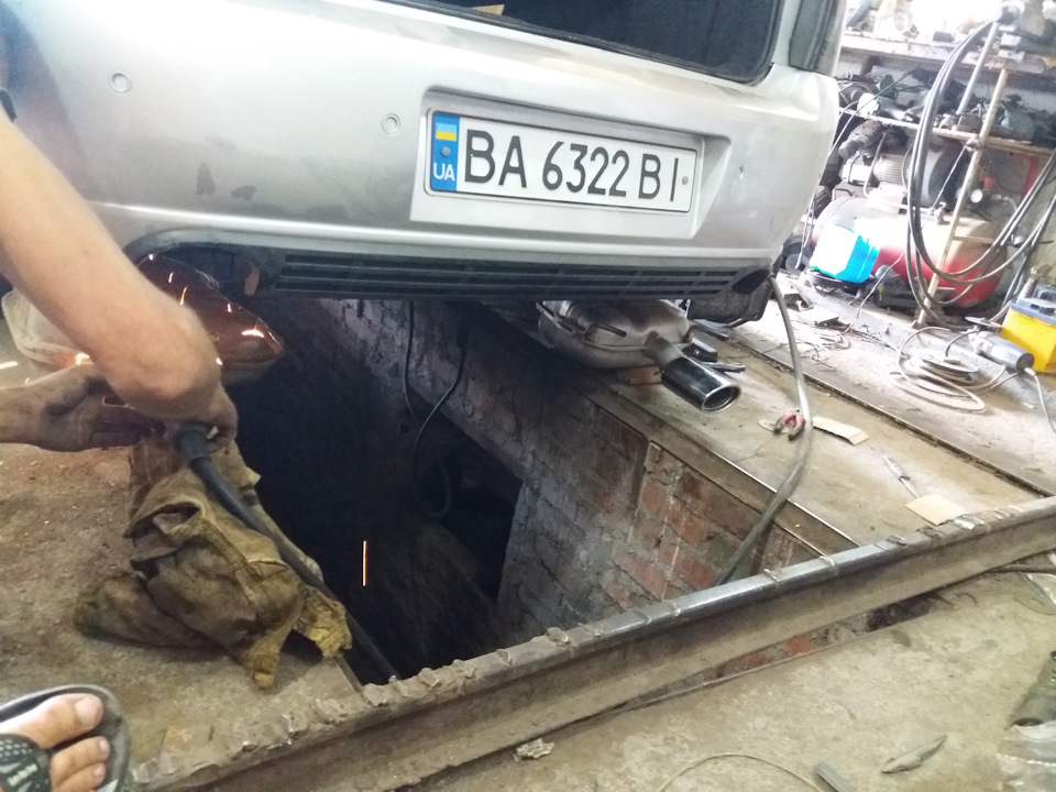Встановлення насадок на вихлоп. 1