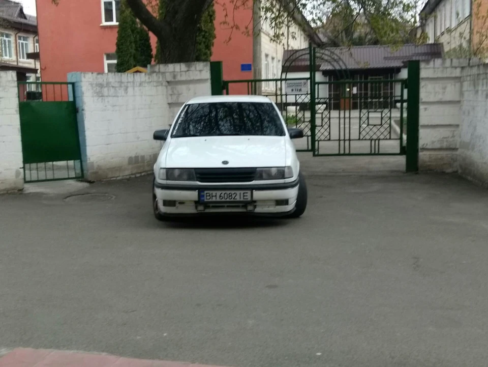 Допоможіть з проводкою!