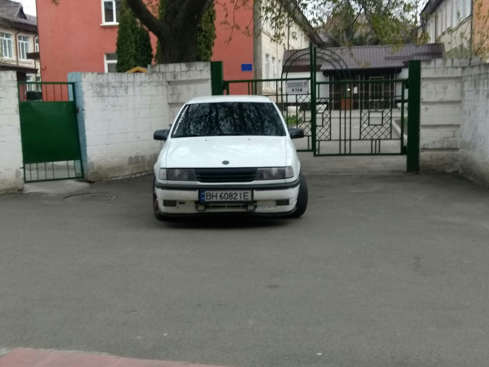 Допоможіть з проводкою! 1