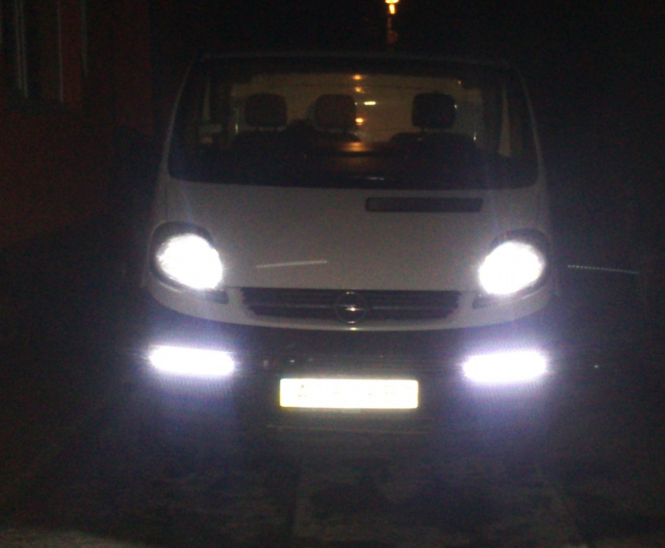 LED Смужки під поворотники спереду 1