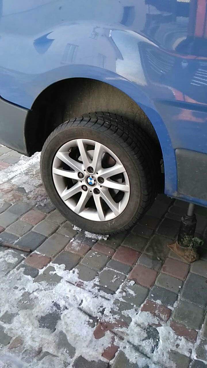 Купив обновки, лиття від BMW 1