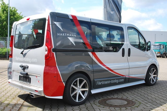 Фото цікавих Opel Vivaro/Renault Trafic 4
