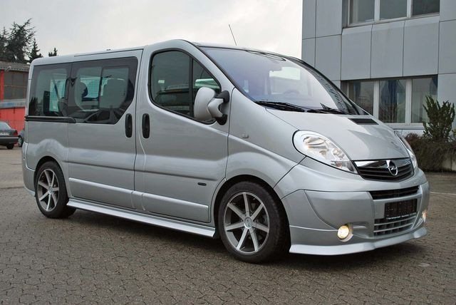 Фото цікавих Opel Vivaro/Renault Trafic 5
