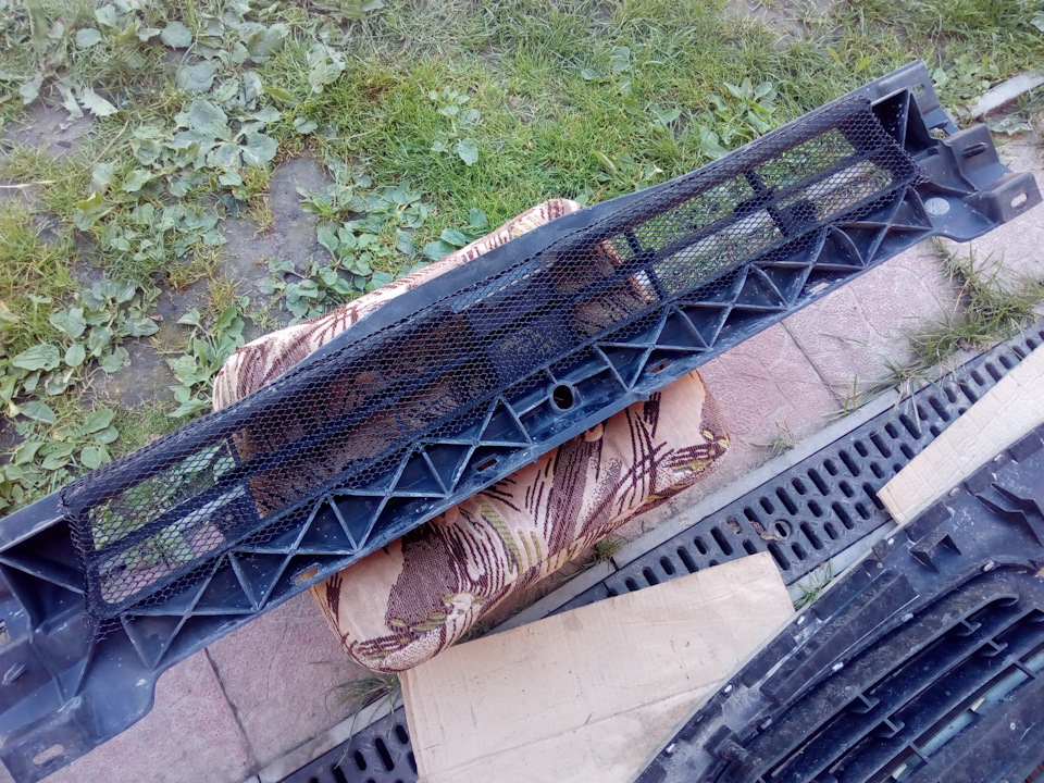 Сітка в бампер і килимки в салон 3